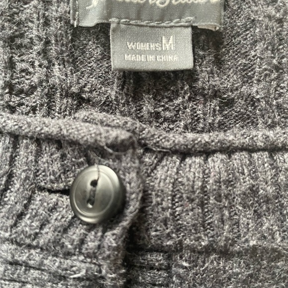 Women’s Eddie Bauer size medium button up cotton blend cardigan - Picture 8 of 8